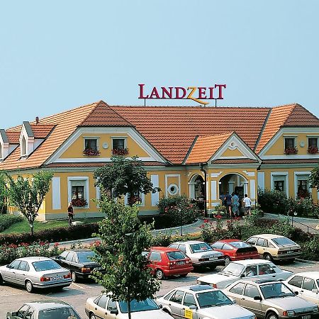 Landzeit Autobahnrestaurant & Motorhotel Loipersdorf Kitzladen エクステリア 写真
