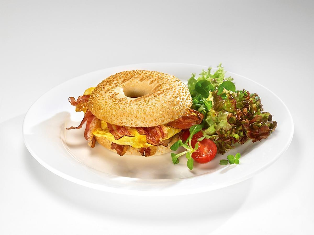 Landzeit Autobahnrestaurant & Motorhotel Loipersdorf Kitzladen エクステリア 写真